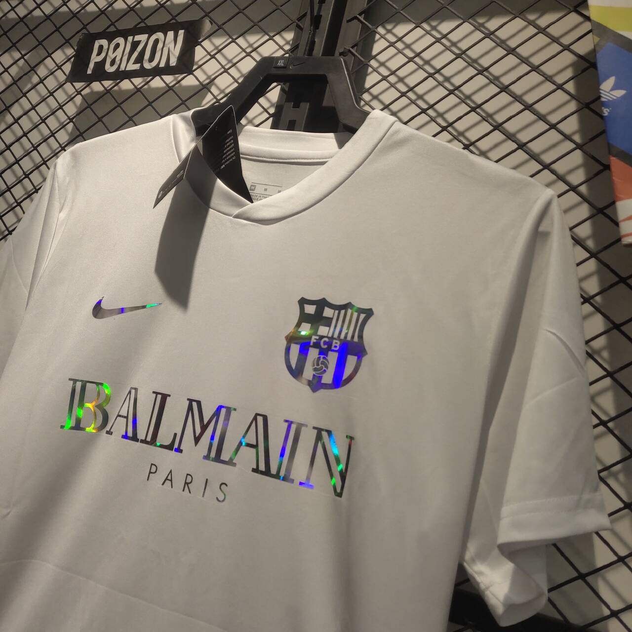 FC BARCELONE - MAILLOT BALMAIN - BLANC